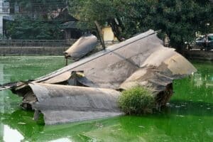 Het wrak in B52 Lake.