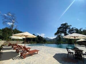 ecolodge-hoang-su-phi-tour Zwembad bij de accommodatie