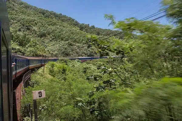 De omgeving rond Hue is mooi groen en heeft veel te bieden. 